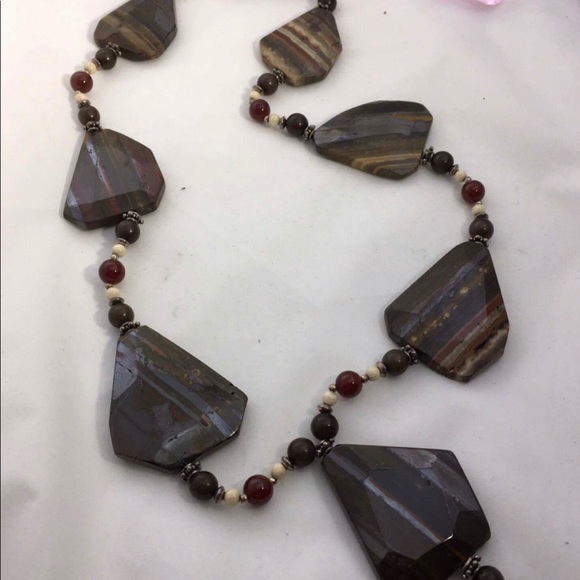 HANDCRAFTED UNIQUE Tiger Iron Gemstone Necklace - Picture 3 of 4